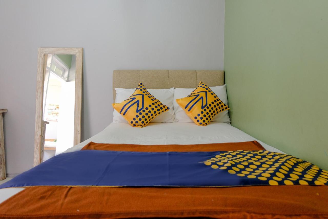 Spot On 1712 Griya Shanta Residence Маланг Екстериор снимка